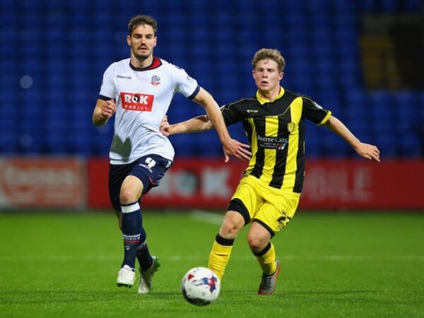 Soi kèo Burton Albion vs Bolton Wanderers, 1h45 ngày 19/4, Anh